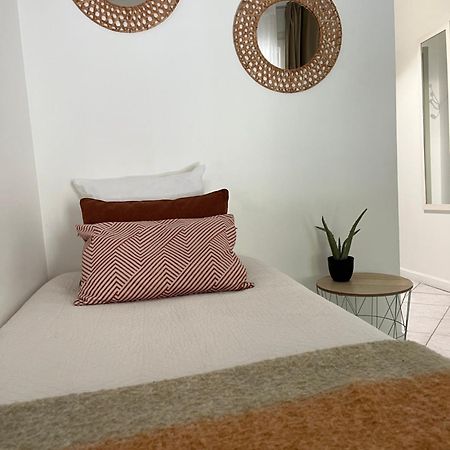 Logis Hotel La Feniere La Bouilladisse Ngoại thất bức ảnh