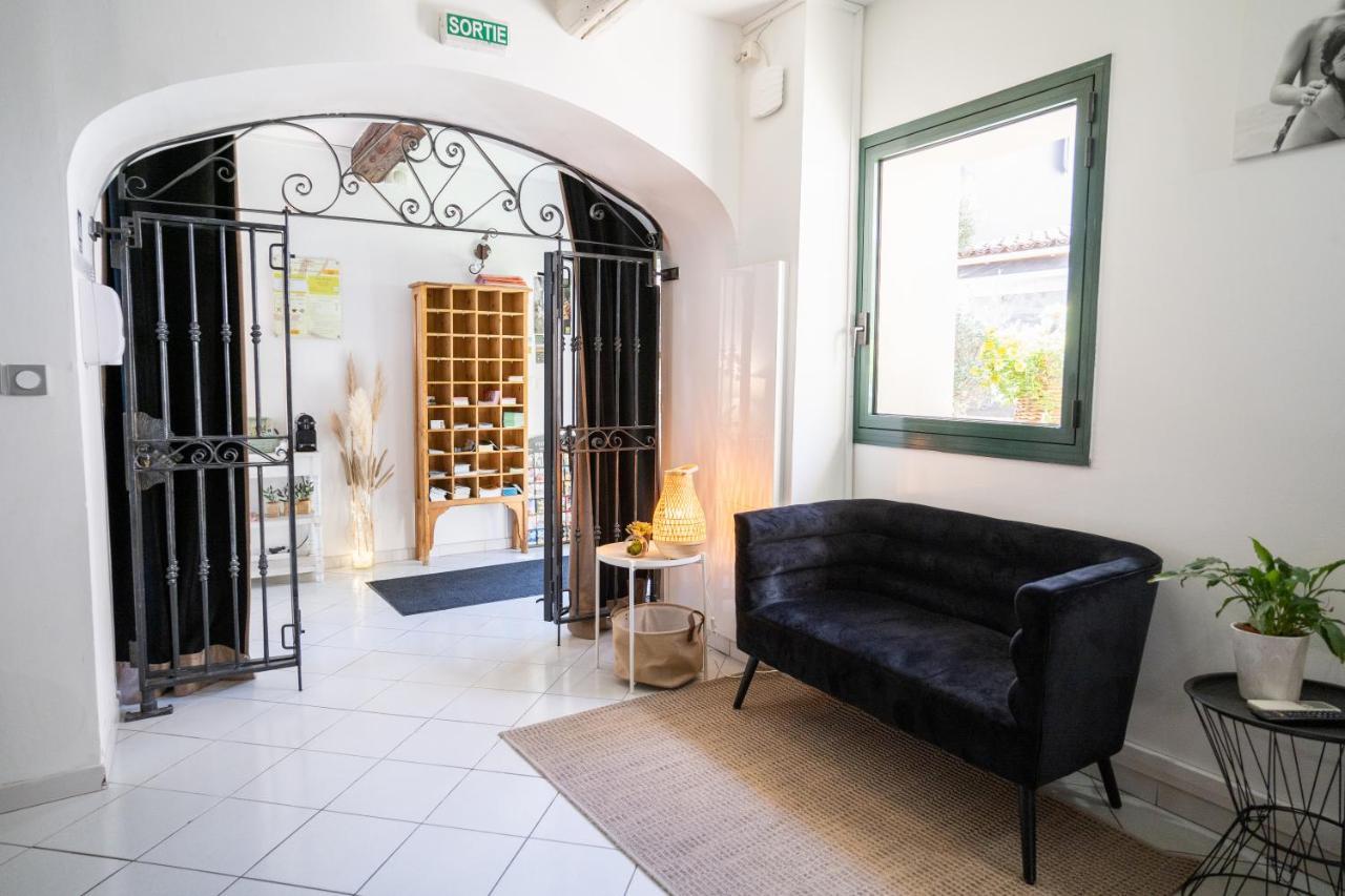 Logis Hotel La Feniere La Bouilladisse Ngoại thất bức ảnh